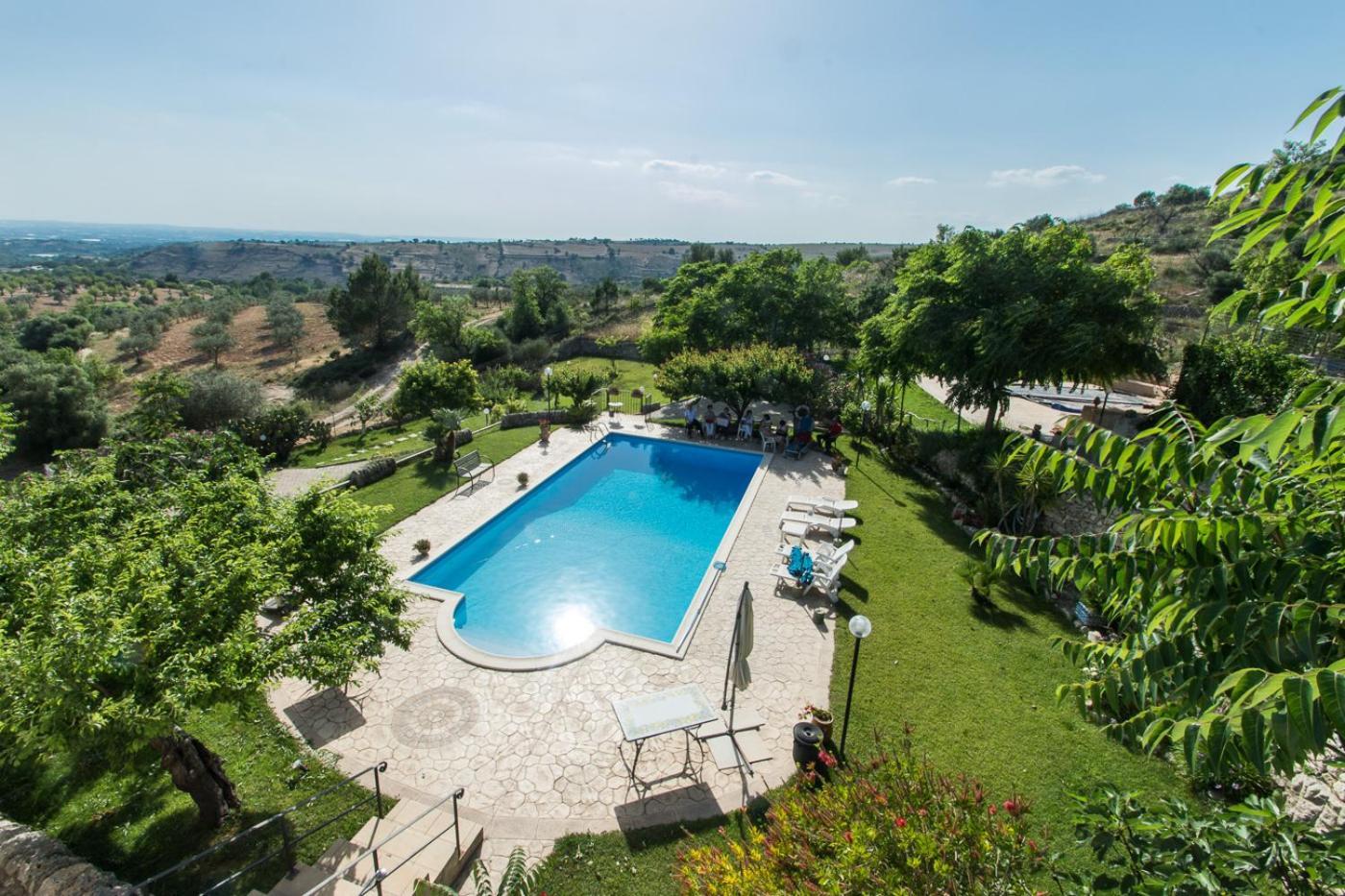 Passamonte & Farm stay Chiaramonte Gulfi